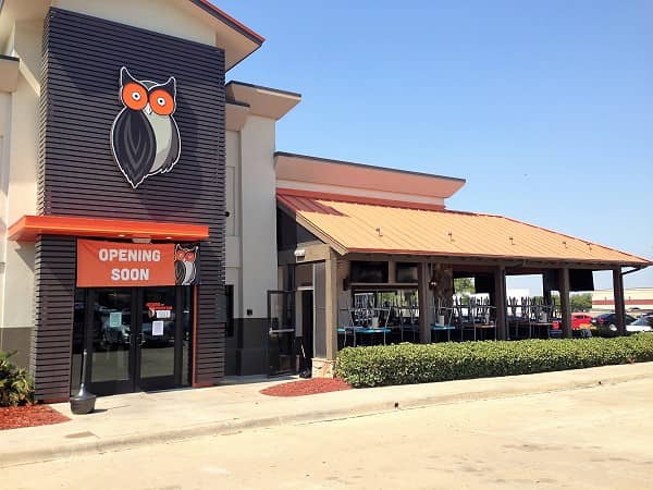 Hooters Opens Newest Location in Grand Prairie, TX