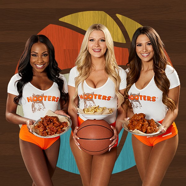 hooters restaurant food