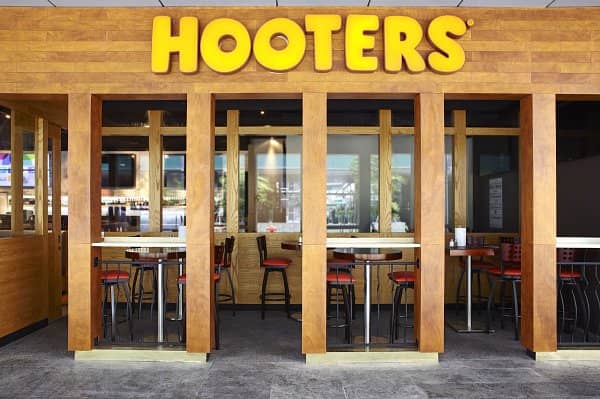 Hooters Continues Expansion in Asia with New Location in Singapore