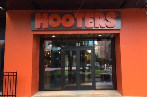 Hooters Opens in Downtown Fort Worth on Labor Day