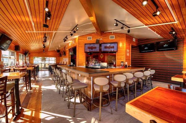 Hooters Unveils New Contemporary Restaurant Design