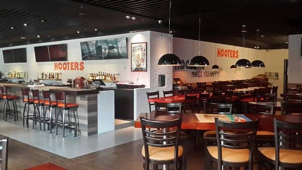 Hooters Opens New Location in Taipei Xinyi, Taiwan