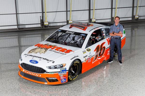 Biffle Teams with Hooters to Promote National First Responders Day with Darlington Throwback Scheme